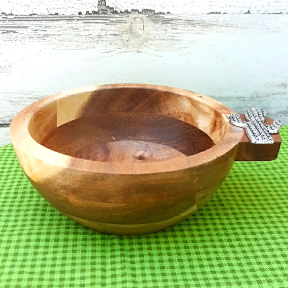 NWT BOSTON INTERNATIONAL CUTTING BOARD AND SERVING BOWL SET - Picture 9 of 13